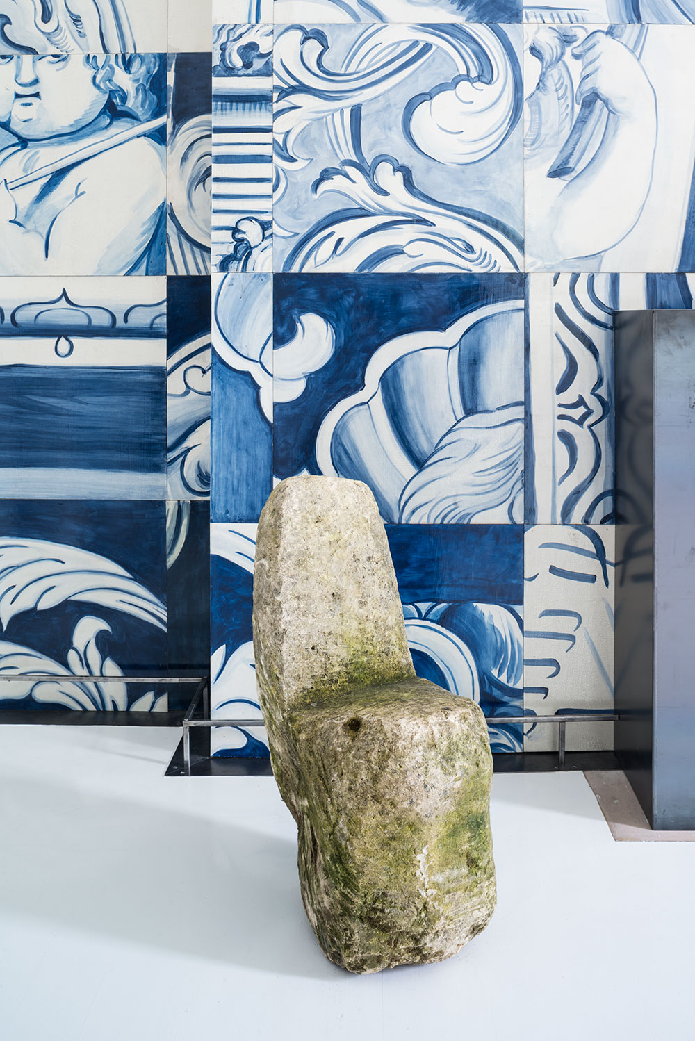 Stone-Chair-Master-Bedroom-2014-San-Francisco-Decorator-Showcase-Antonio-Martins-Interior-Design