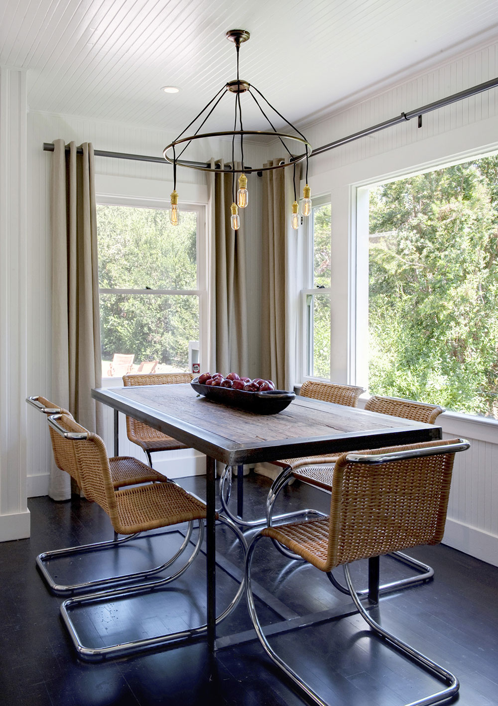Mies-Van-der-Rohe-dining-chairs-Sonoma-Residence-Antonio-Martins-Interior-Design
