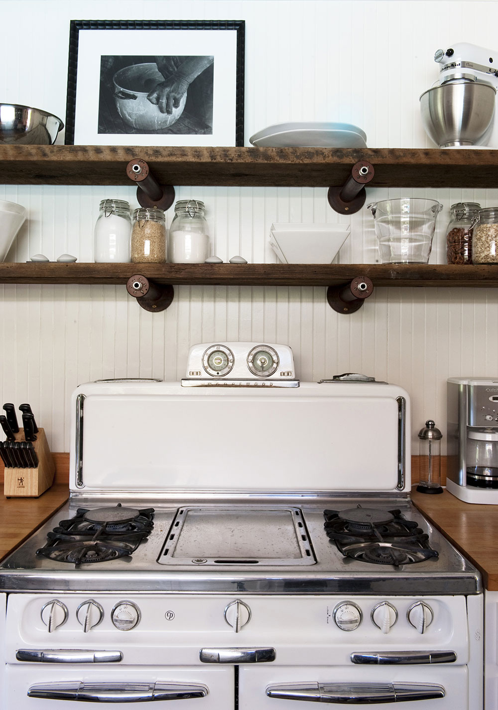 Vintage-Wedgewood-Stove-kitchen-Sonoma-Residence-Antonio-Martins-Interior-Design